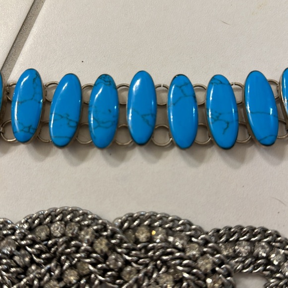 Fun costume jewelry - Picture 3 of 5